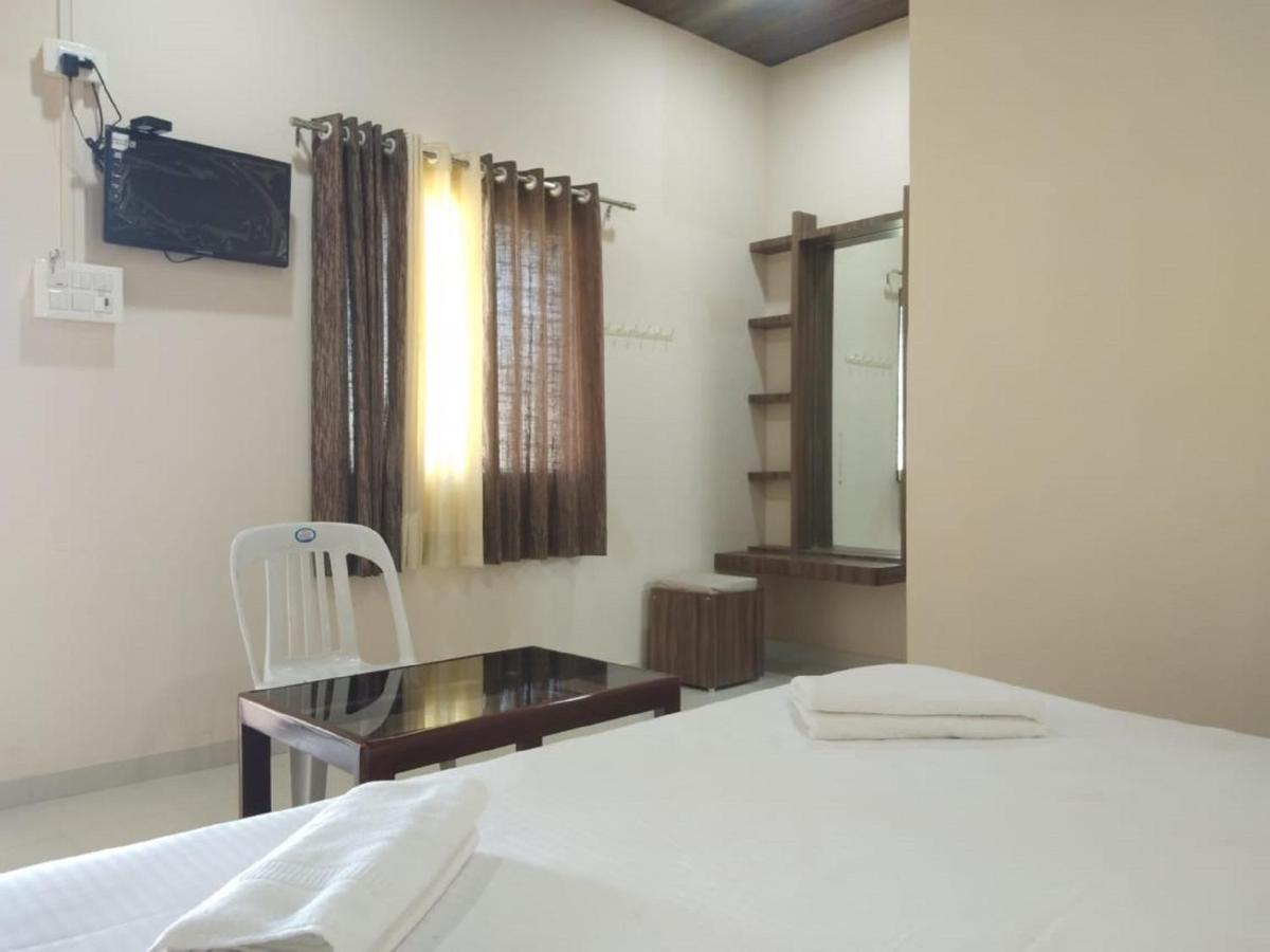 Hotel Krishna Exotica Ahmednagar Ngoại thất bức ảnh